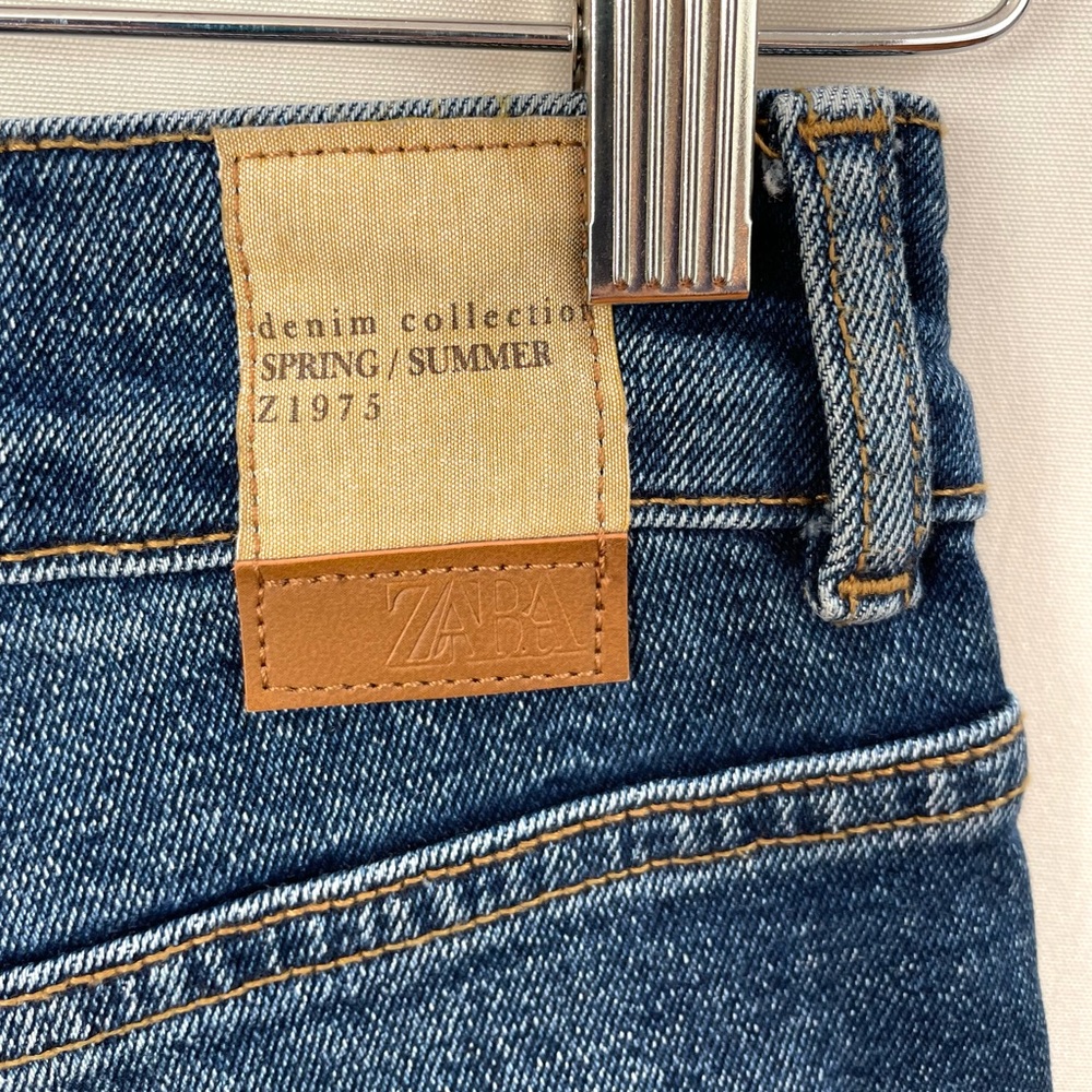 Zara High Rise Straight Medium Distressed Jeans Size 4 - Picture 6 of 9